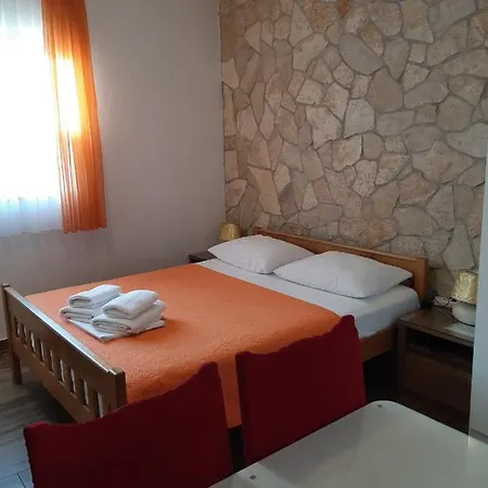 Renata Гостьовий будинок Задар