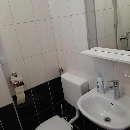 Renata Гостьовий будинок