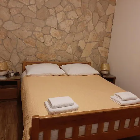 Renata Guest house 3*