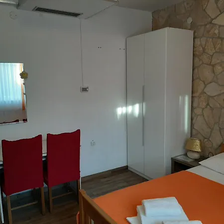 Renata Guest house 3*