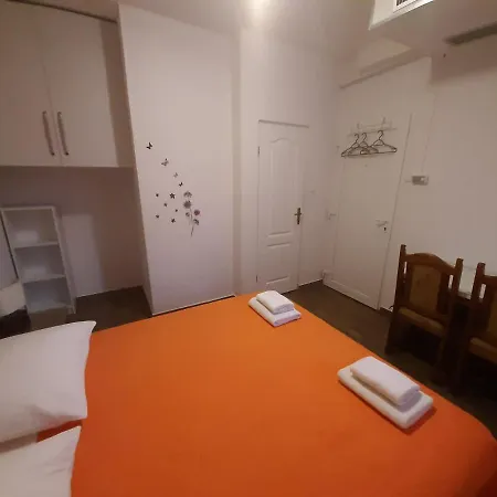 Renata Guest house
