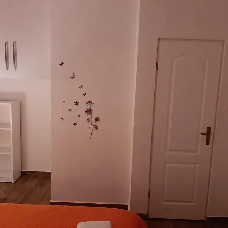 Renata 3*