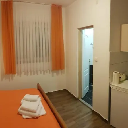 Renata Guest house 3*