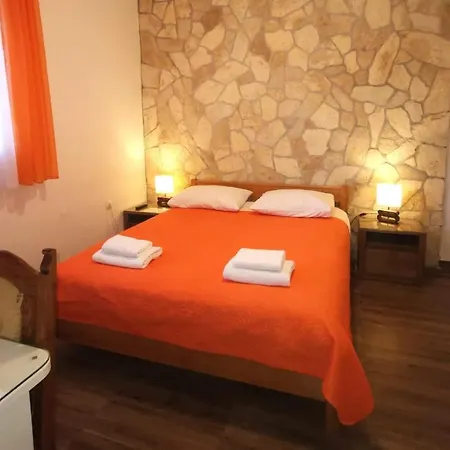 Renata Πανσιόν 3*