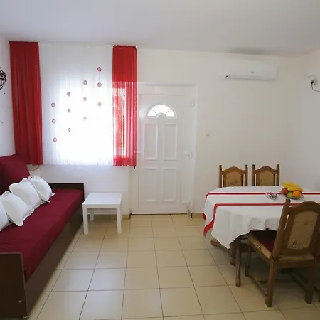 Renata 3* Ζαντάρ