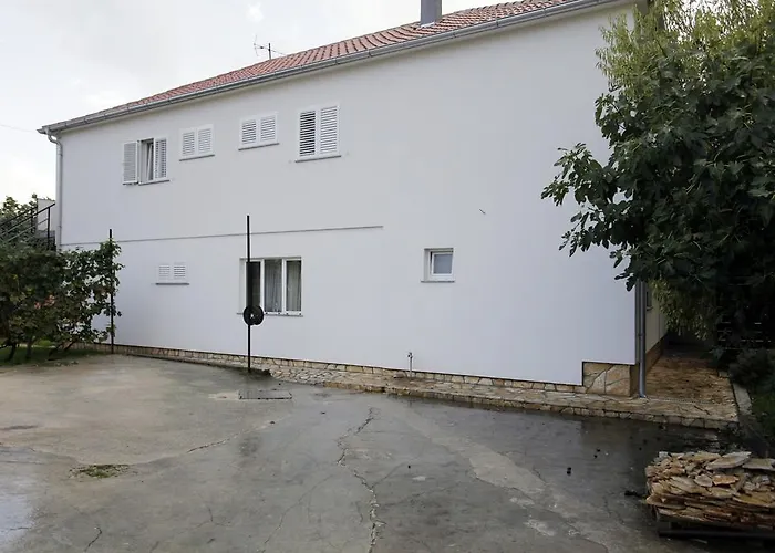 Guest house Renata 3*